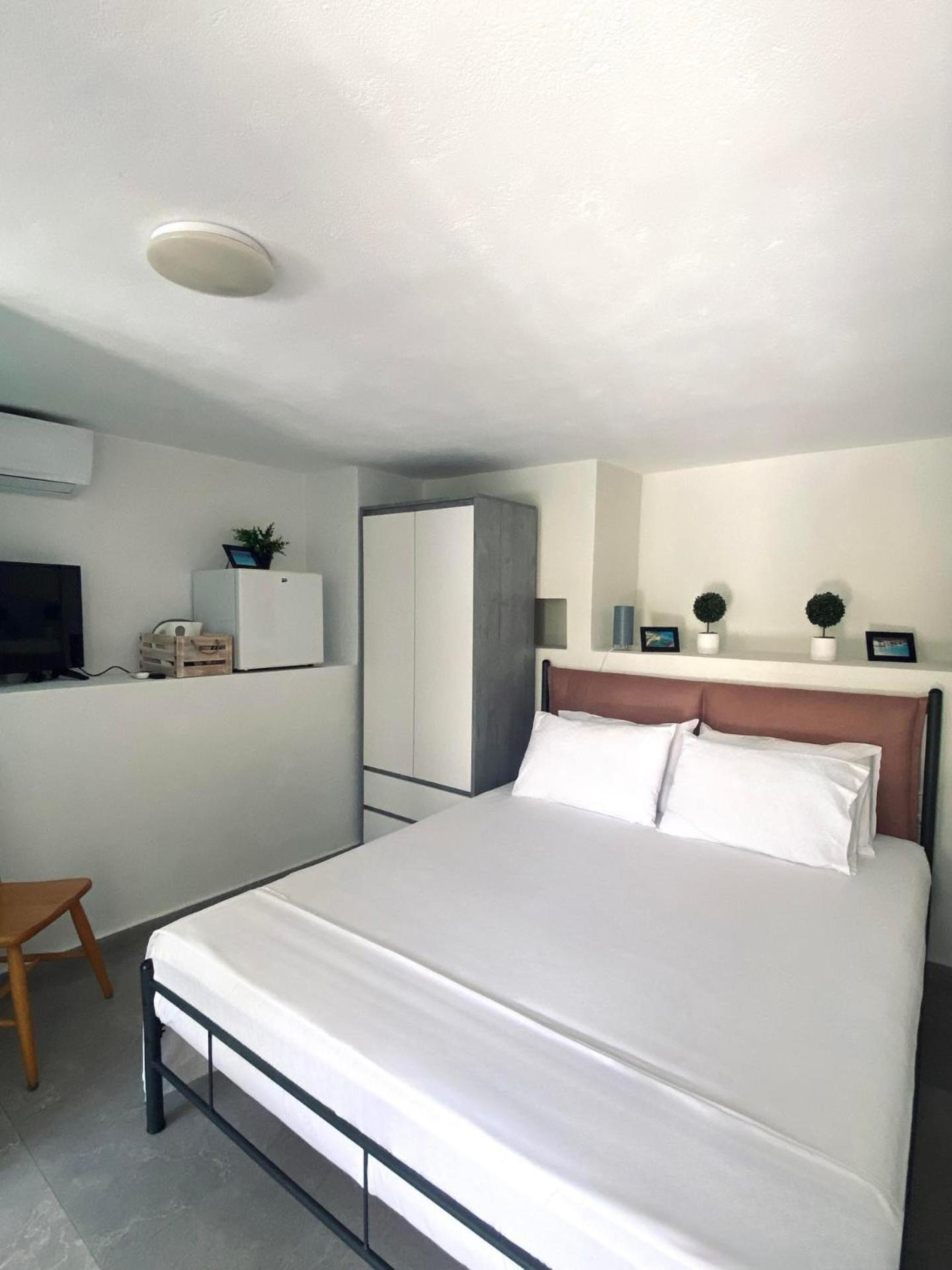 Moxy Paxos Apartments 가이오스 외부 사진