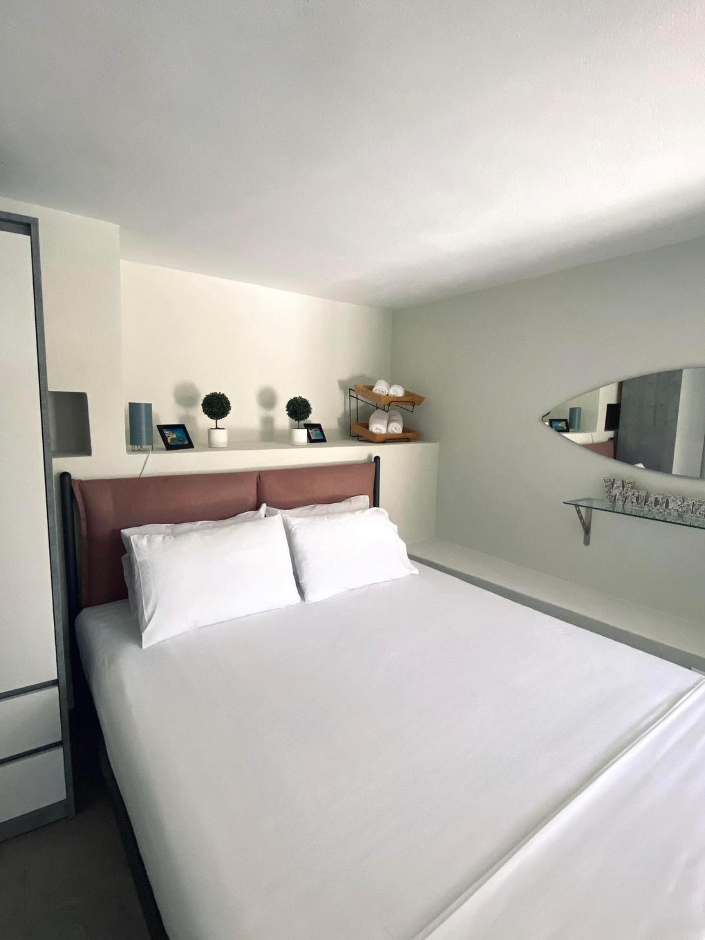 Moxy Paxos Apartments 가이오스 외부 사진